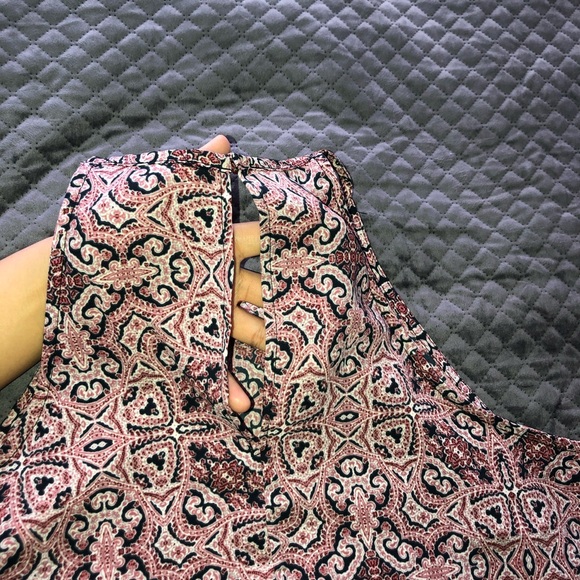 Flowy halter top - Picture 4 of 4